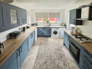 Kitchen- click for photo gallery